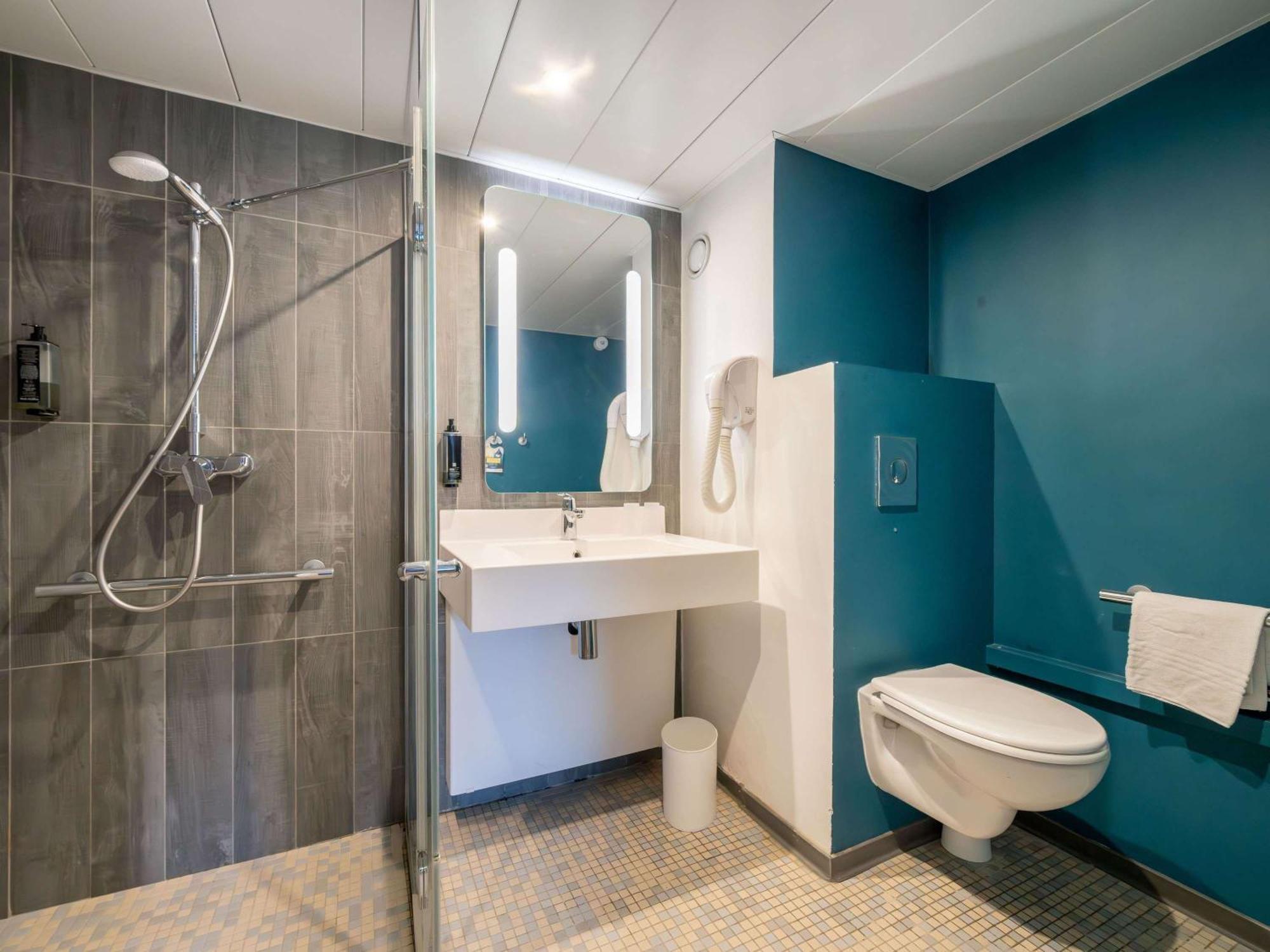 מלון ואלבון Ibis Antibes Sophia-Antipolis מראה חיצוני תמונה