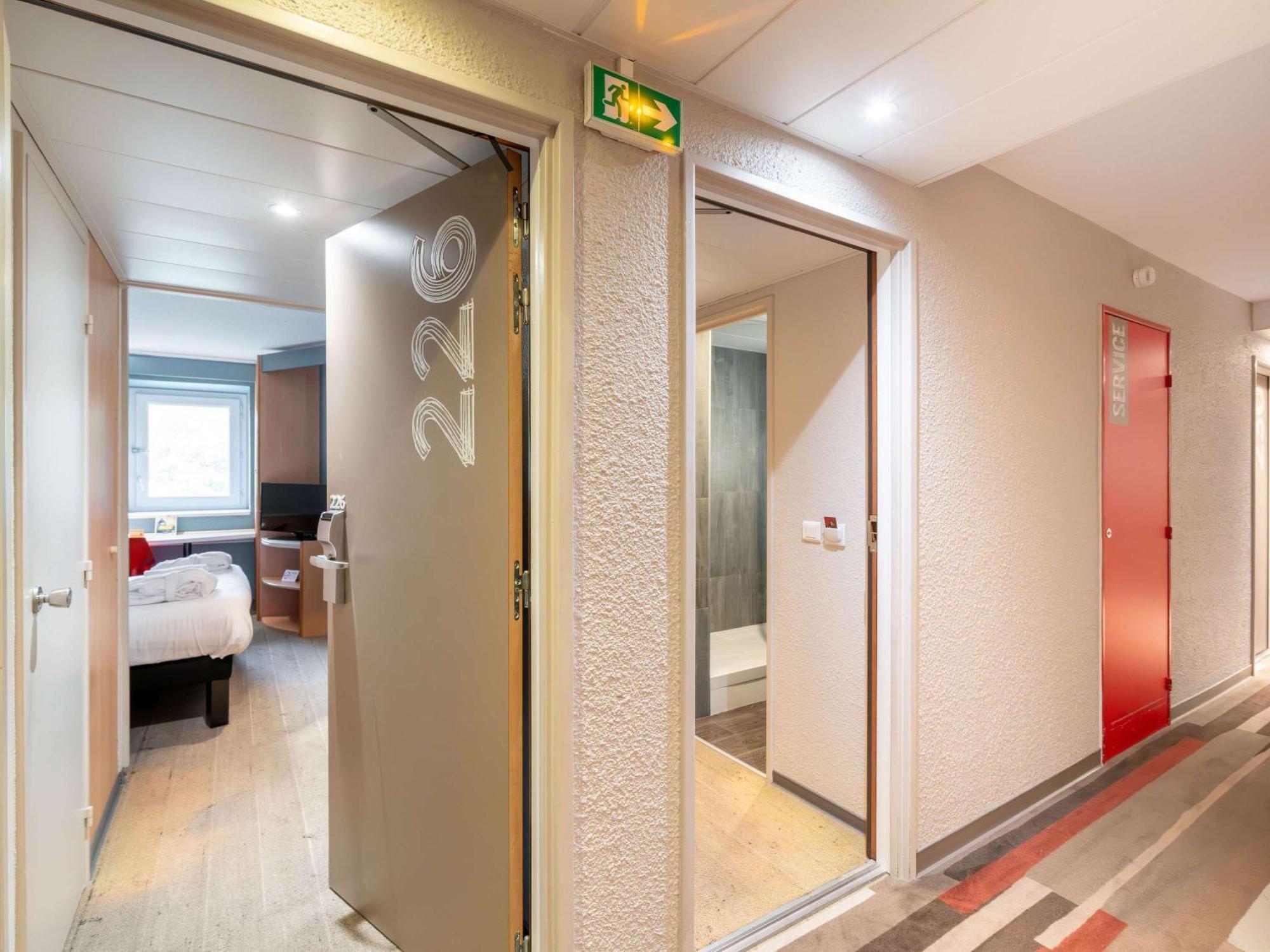 מלון ואלבון Ibis Antibes Sophia-Antipolis מראה חיצוני תמונה